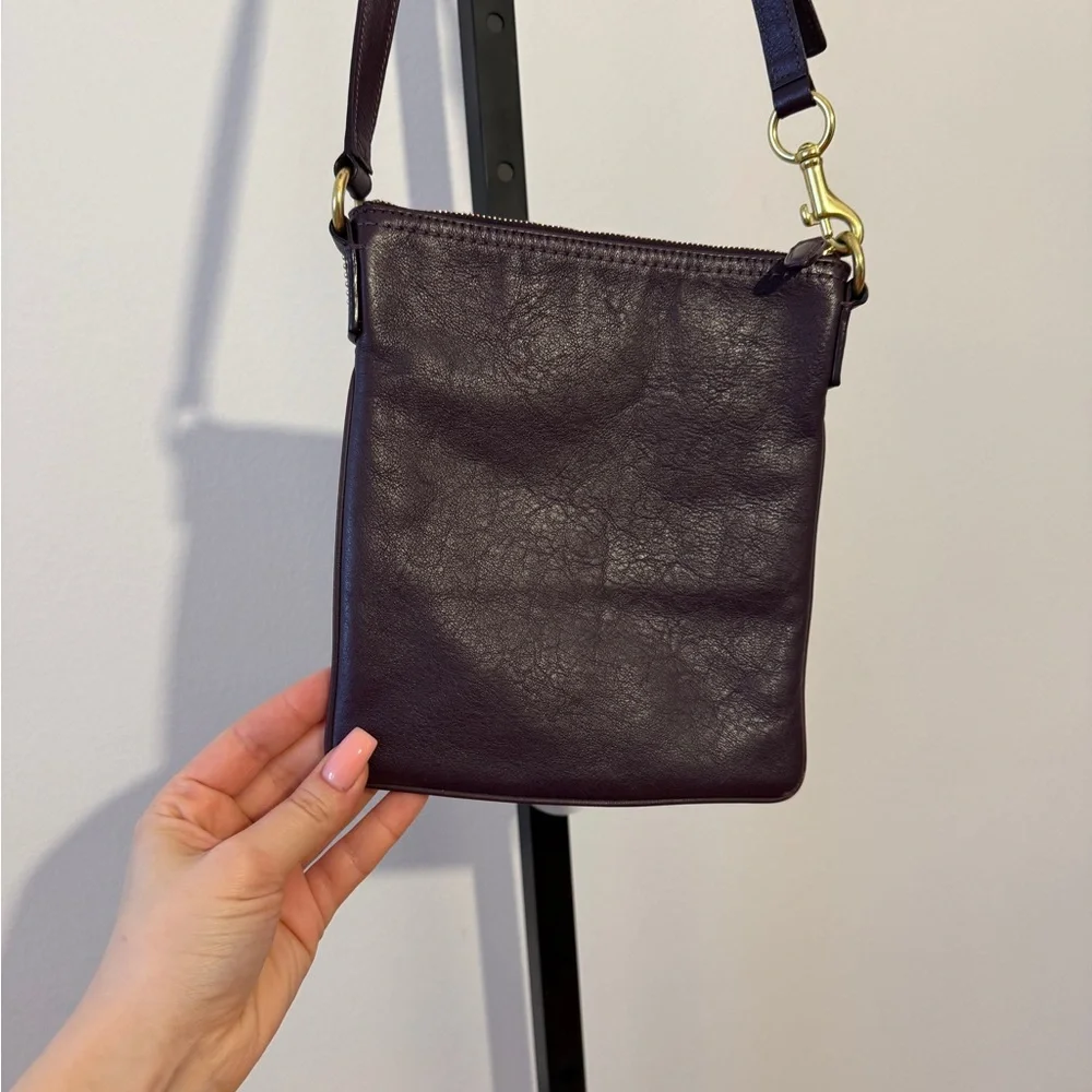 Vintage Coach Legacy Leather Swingpack Bag in Plum - Picture 3 of 5